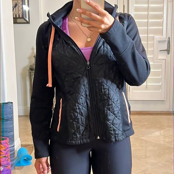 athletic collection Jackets & Blazers - 💕Light Jacket💕 
